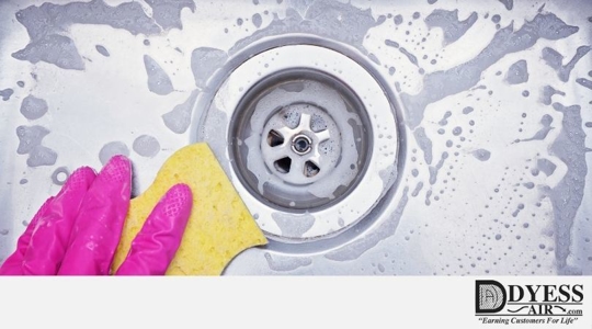 hand scrubbing sink with sponge